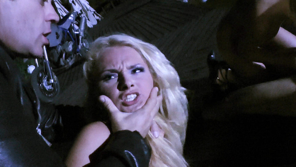 Voracious 1 ep4 – You can Never leave the Clan (Zorah White, Ivana Sugar, Rocco Siffredi, Omar Galanti)