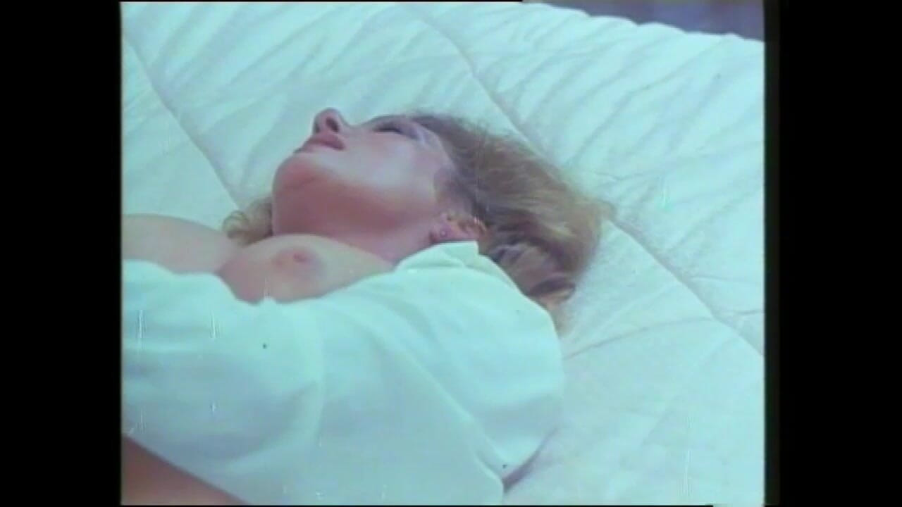 Sexy MILF with Hairy Pussy Ass Fucked and Cumshot in Mouth by Two Big Vintage Cocks (Rocco Siffredi and Friends #4637857)